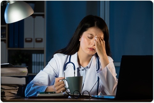 A simple snack can maximize alertness and productivity in shift workers