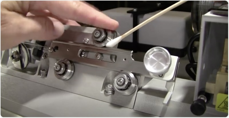 Cleaning the V groove bearings on a Sutter Instrument micropipette puller