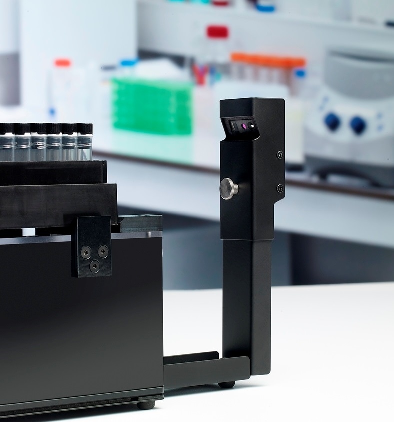 Versatile low light barcode reader