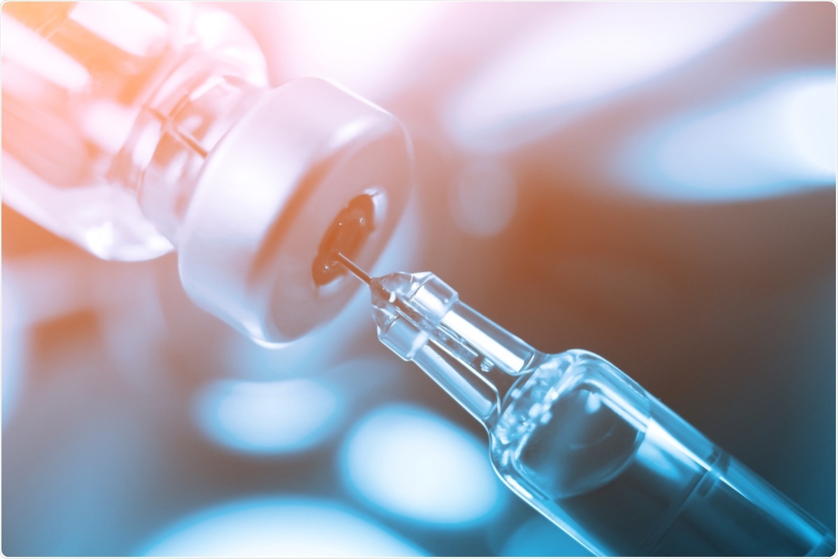 Study: Coincidental SARS-CoV-2 infection and mRNA vaccination: a case report addressing the most important clinical questions. Image Credit: Numstocker / Shutterstock