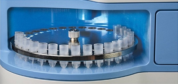 32-position carousel tray with over 45 samples per hour throughput.