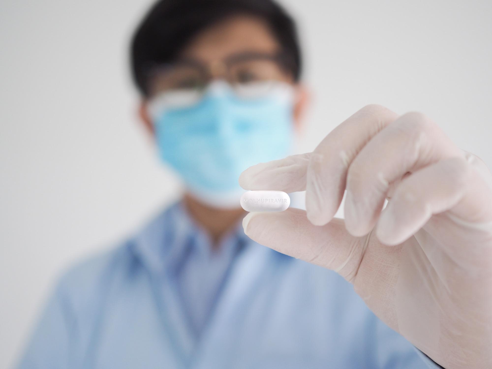 Study: Molnupiravir for Oral Treatment of Covid-19 in Nonhospitalized Patients. Image Credit: Banjerd Titawong / Shutterstock