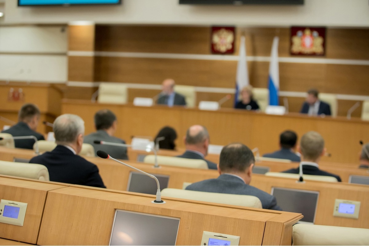 Study: Urban pandemic response: survey results describing the experiences from twenty-five cities during the COVID-19 pandemic. Image Credit: Salivanchuk Semen/Shutterstock