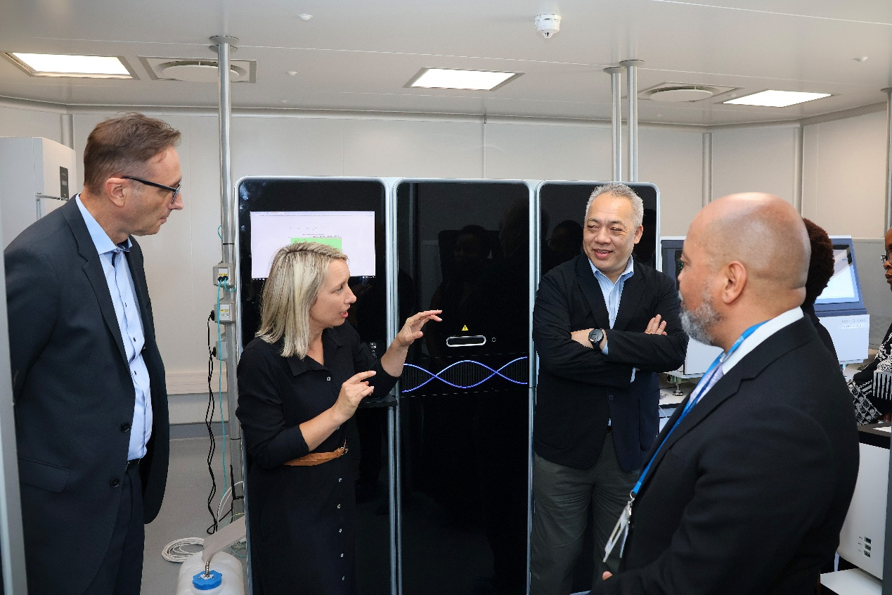 MGI announced two historic milestones in African genomics: the official unveiling of the continent&rsquo;s first DNBSEQ-T7 sequencing platform at the South African Medical Research Council (SAMRC), and the signing of a Memorandum of Understanding (MoU) between MGI, the Department of Science, Technology and Innovation (DSTI), and the SAMRC to launch the 110K Human Genome Program in South Africa.